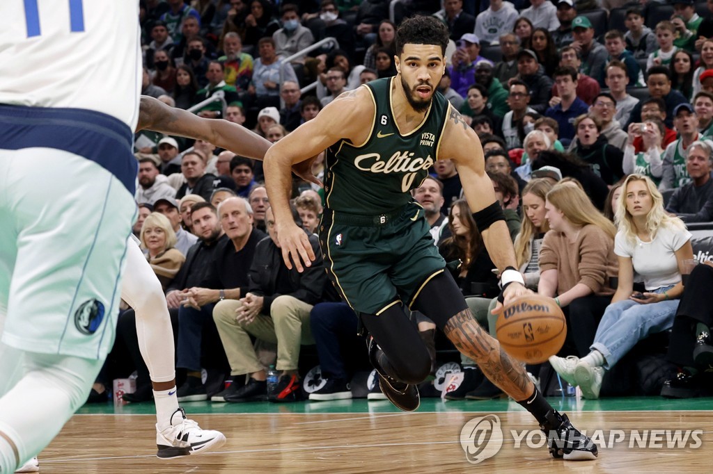 테이텀 37점…NBA 보스턴, 돈치치 42득점으로 맞선 댈러스 제압