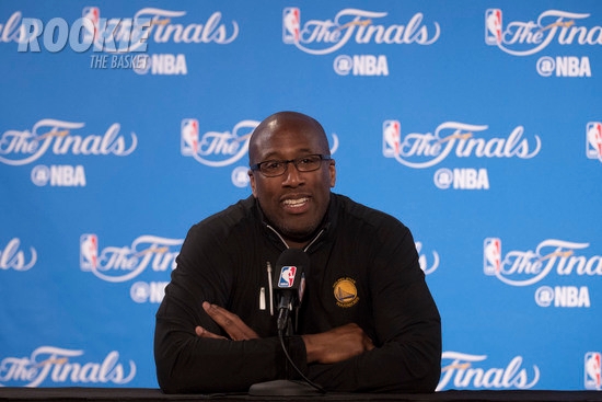 'GSW에서 SAC로' 마이크 브라운 감독 'GSW에서 SAC로' 마이크 브라운 감독