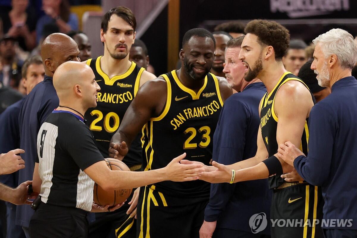 NBA 경기 도중 상대 선수 목 조른 그린, 5경기 출전 정지 징계