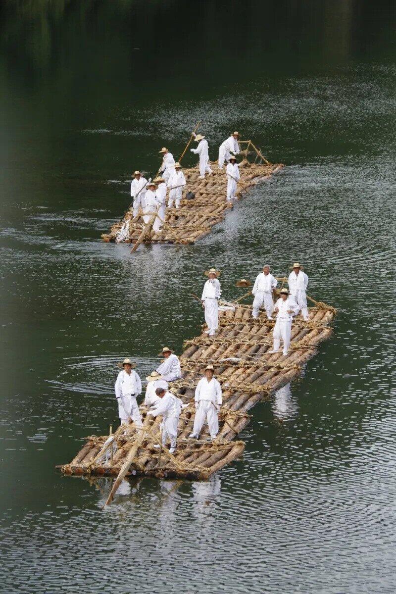 부산항을 통해 귀국하는 한국팀.jpg