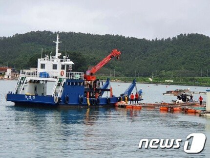 완도 일가족 실종차량 인양작업 시작