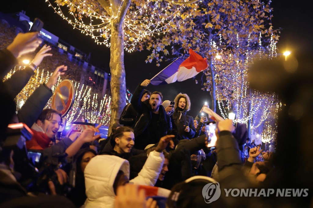 [월드컵] 결승 진출에 흔들리는 프랑스인들의 보이콧 결심