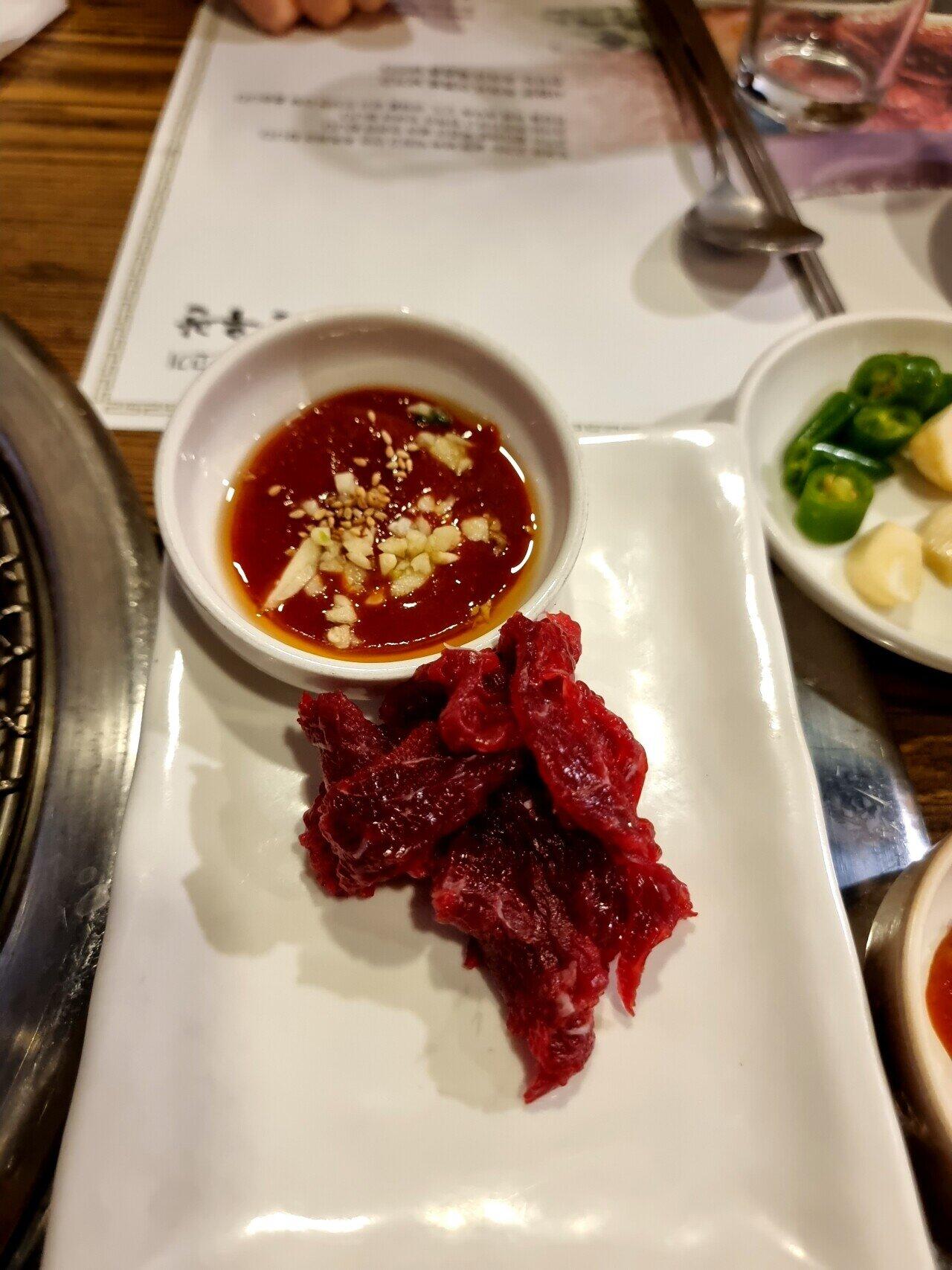 어제 먹은 역대급 한우 사진 ㄷㄷ. jpg