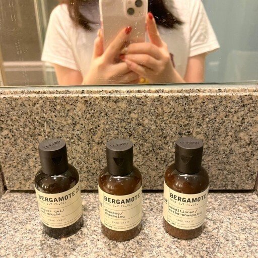 여자들 호텔 갈때 엄청 따지는 것중 하나.jpg