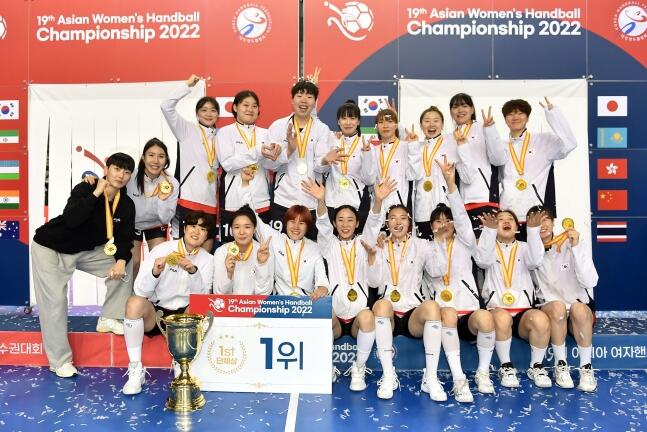 한국, 일본에 역전승...아시아 여자핸드볼선수권 6연패