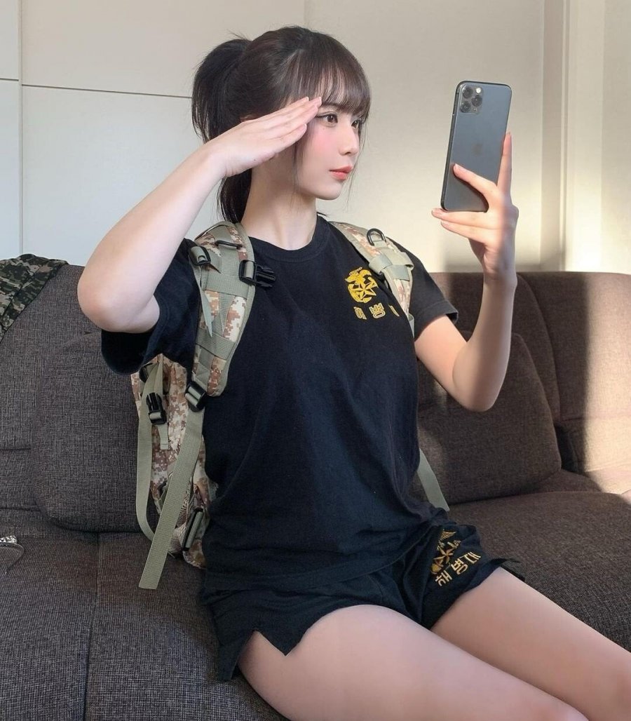 ㅇㅎ) 해병대옷이 잘어울리는 일본눈나