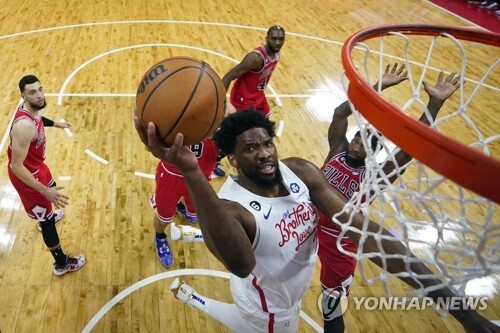 [NBA] ‘엠비드-하든 더블더블’ PHI, 토론토 제압하고 다시 연승 가도