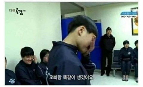 여군이 머리 깎고 우는 이유